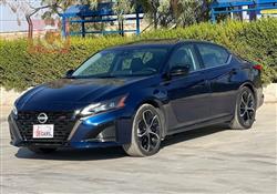 نيسان ألتيما